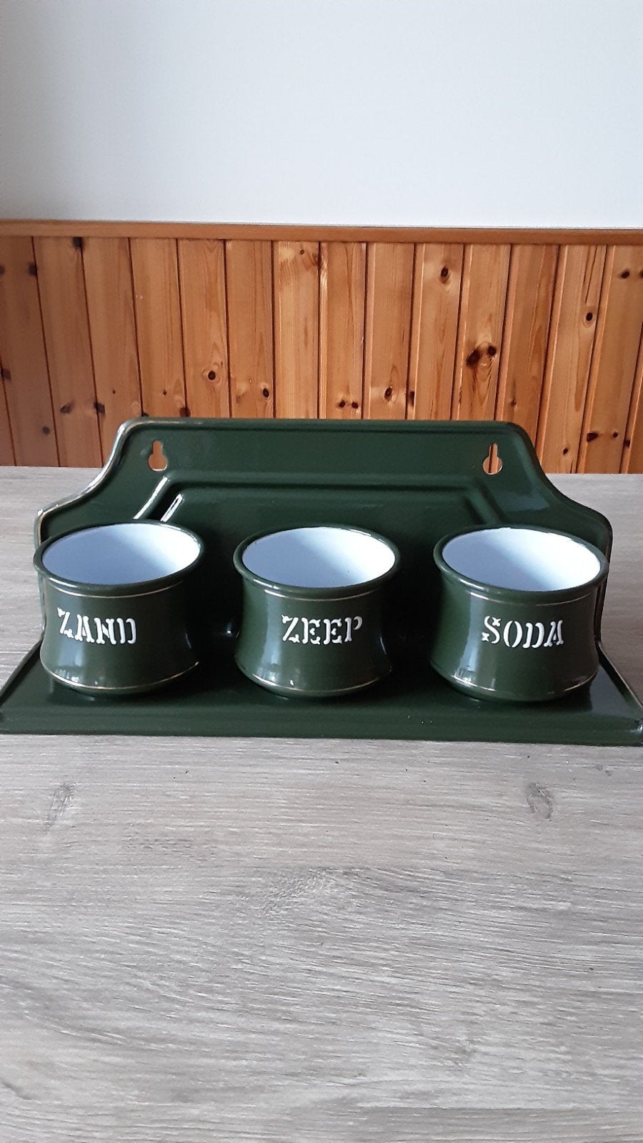 EMAILLE DONKER GROEN ZAND ZEEP EN SODA MET REKJE VAN BK., Ophalen of Verzenden