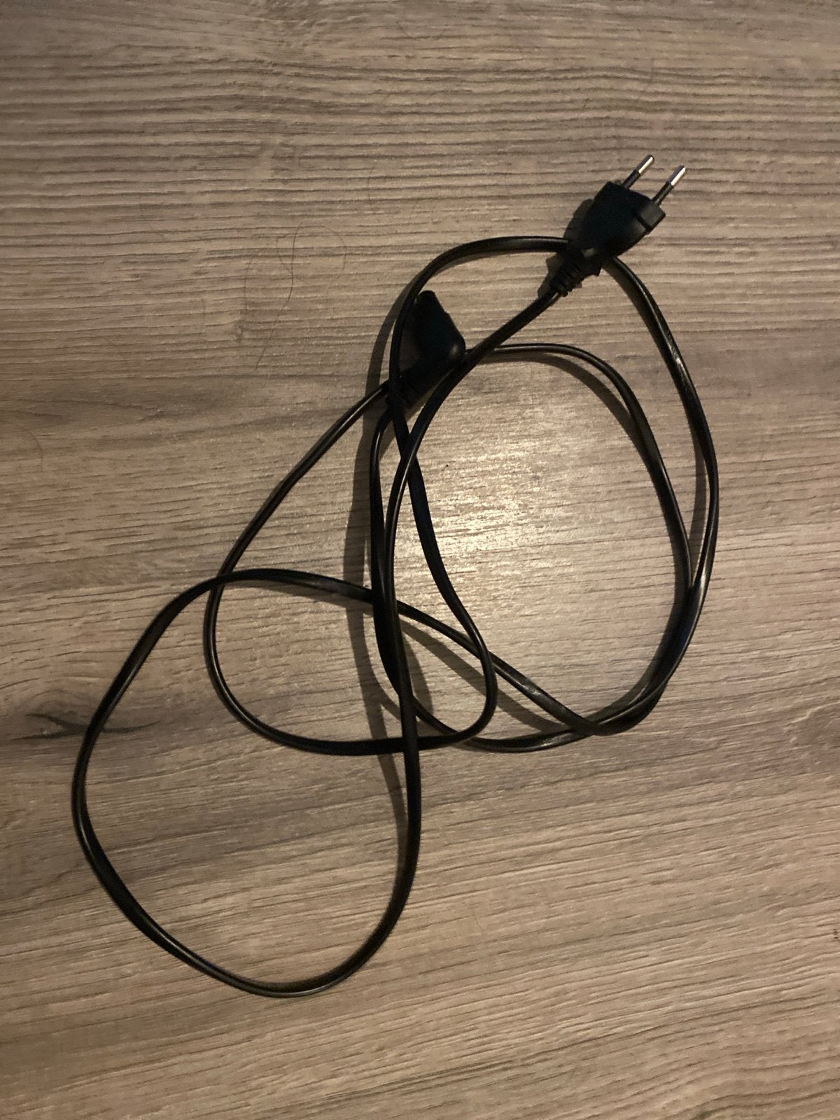 Foto 7 van JBL PartyBox Encore Essential + doos + lader