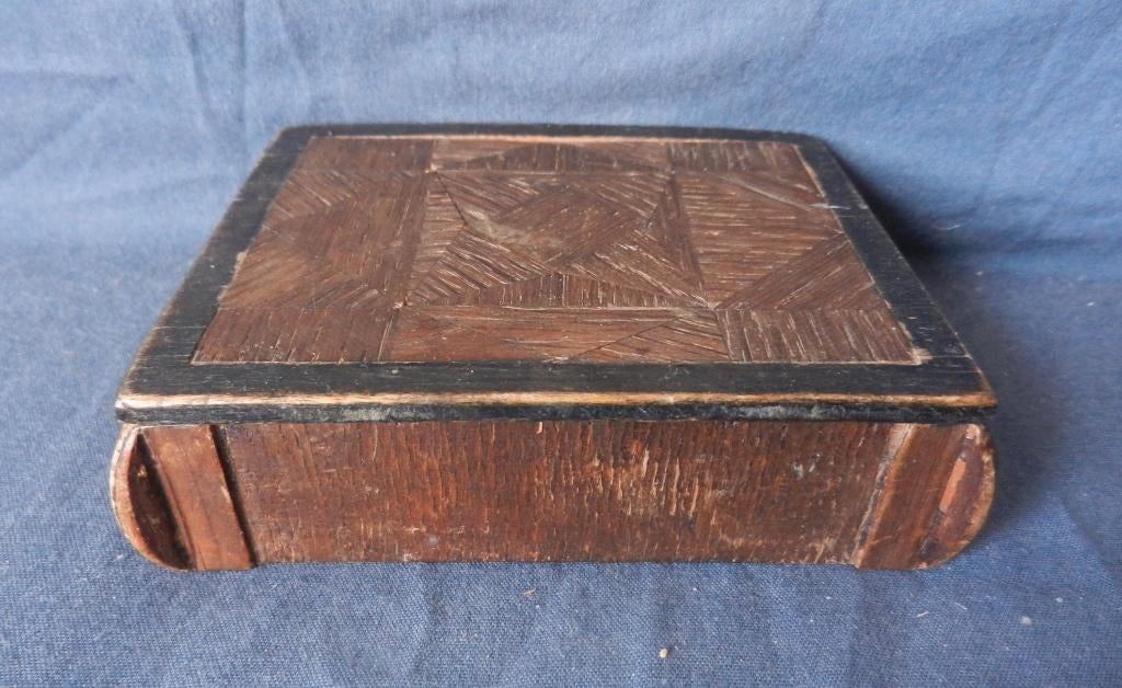 Gefineerd en gezwart houten postzegeldoosje ca 1930 3,3x11,7, Antiek en Kunst, Ophalen of Verzenden