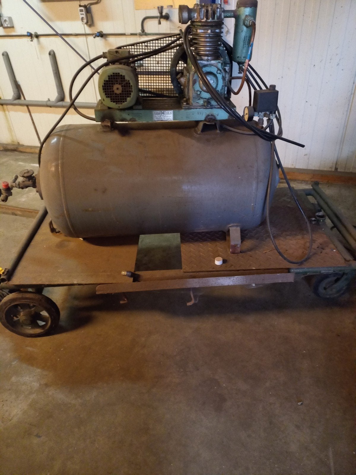 compressor, Doe-het-zelf en Verbouw, Ophalen, Gebruikt, 800 liter/min of meer, 10 bar of meer