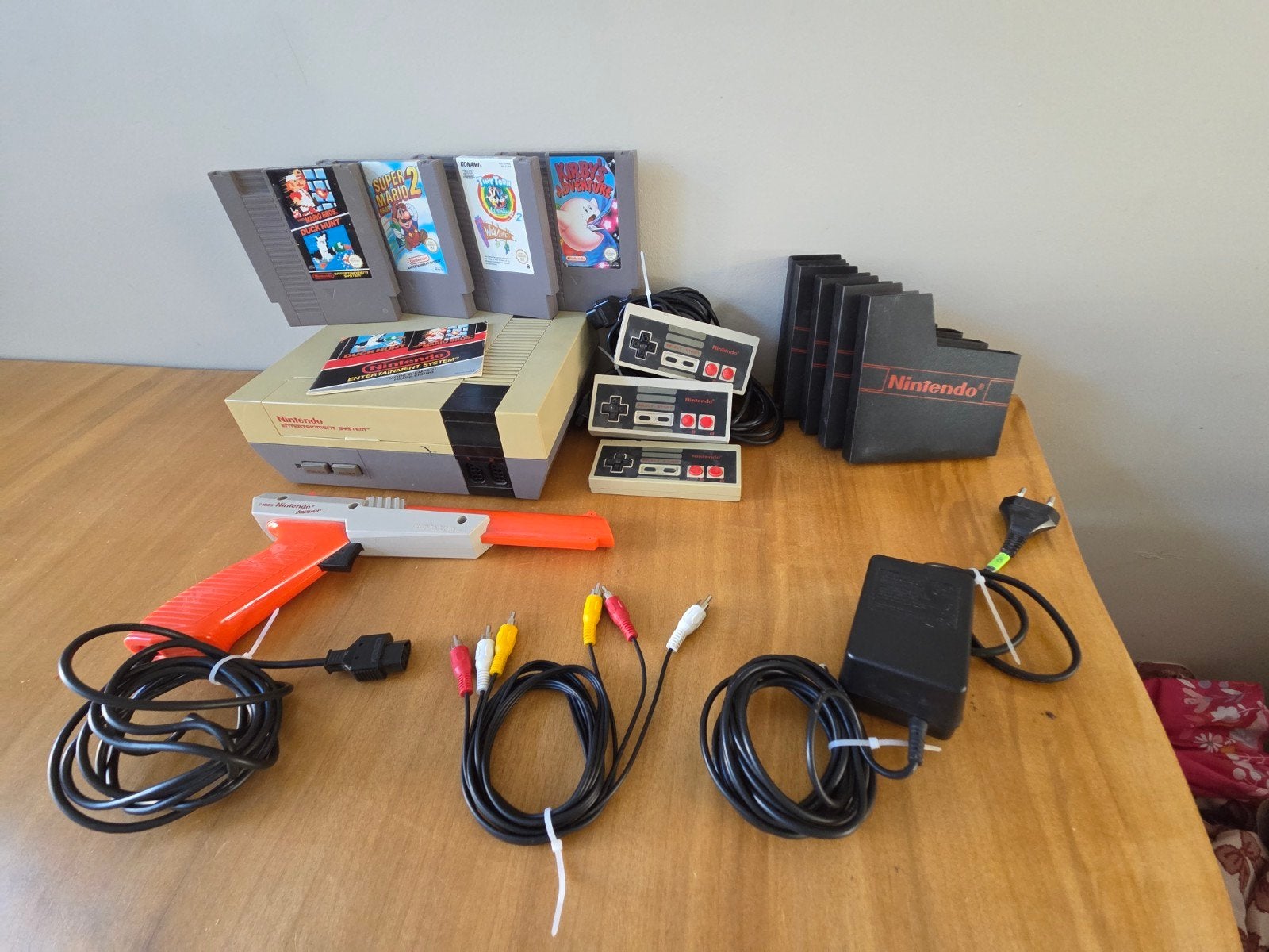 Overcomplete NES set, Ophalen of Verzenden, Zo goed als nieuw, Met 3 controllers of meer, Met games