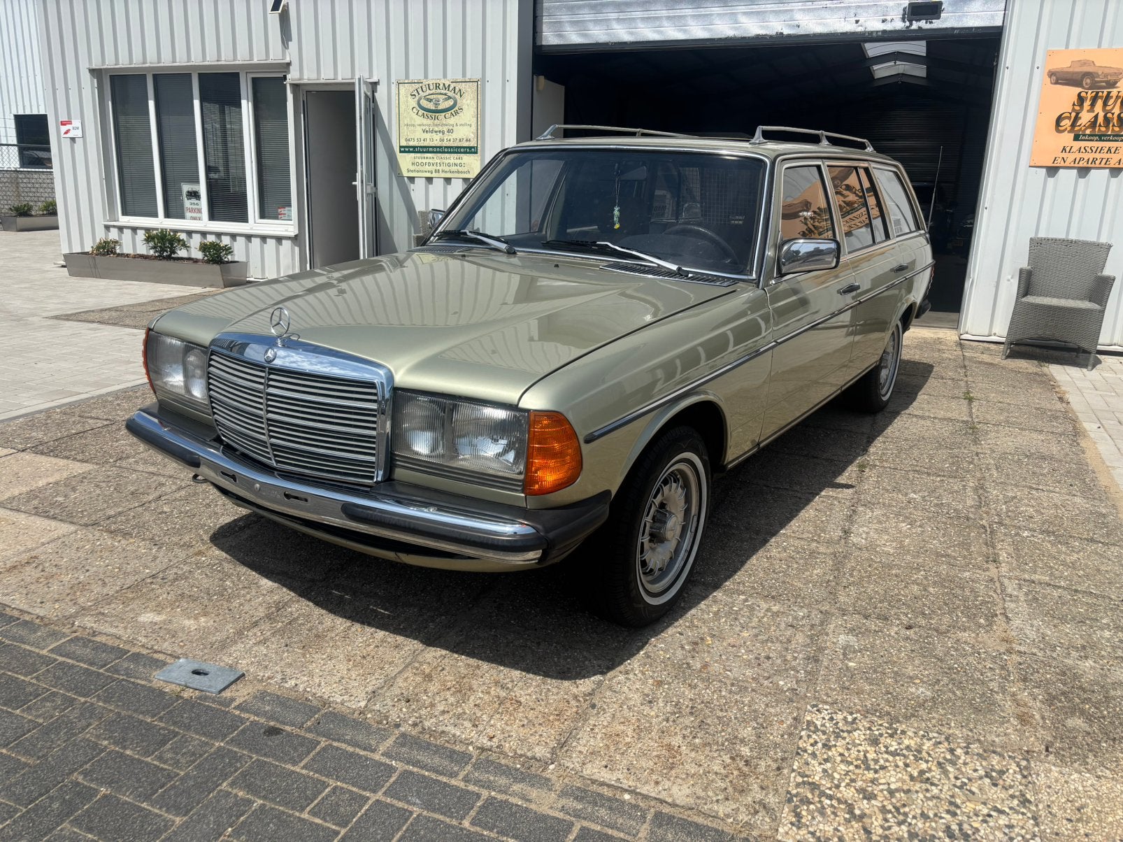 Mercedes 230 TE Kombi automaat uit 1982, Auto's, Mercedes-Benz, Metallic lak, Automaat, Achterwielaandrijving