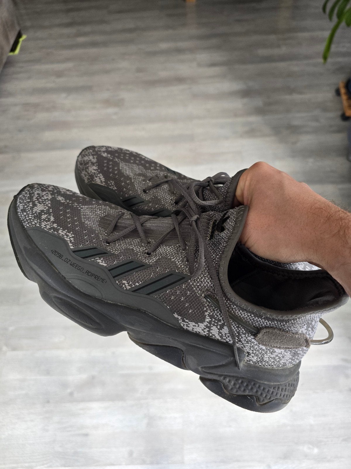 Adidas Ozweego sneakers - Grijs/Zwart, Ophalen of Verzenden, Zo goed als nieuw, Adidas