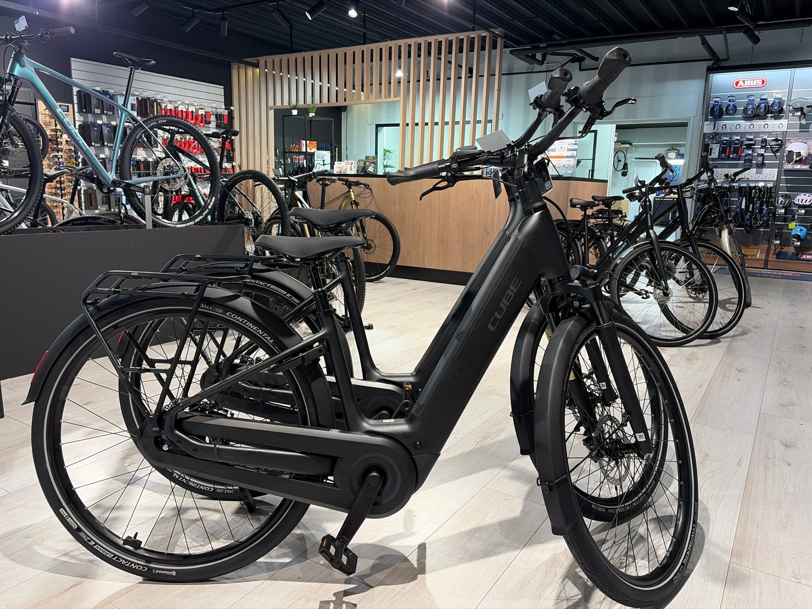 CUBE Suprème Hybrid Comfort One E-bike, Ophalen, Nieuw, 50 km per accu of meer, Cube