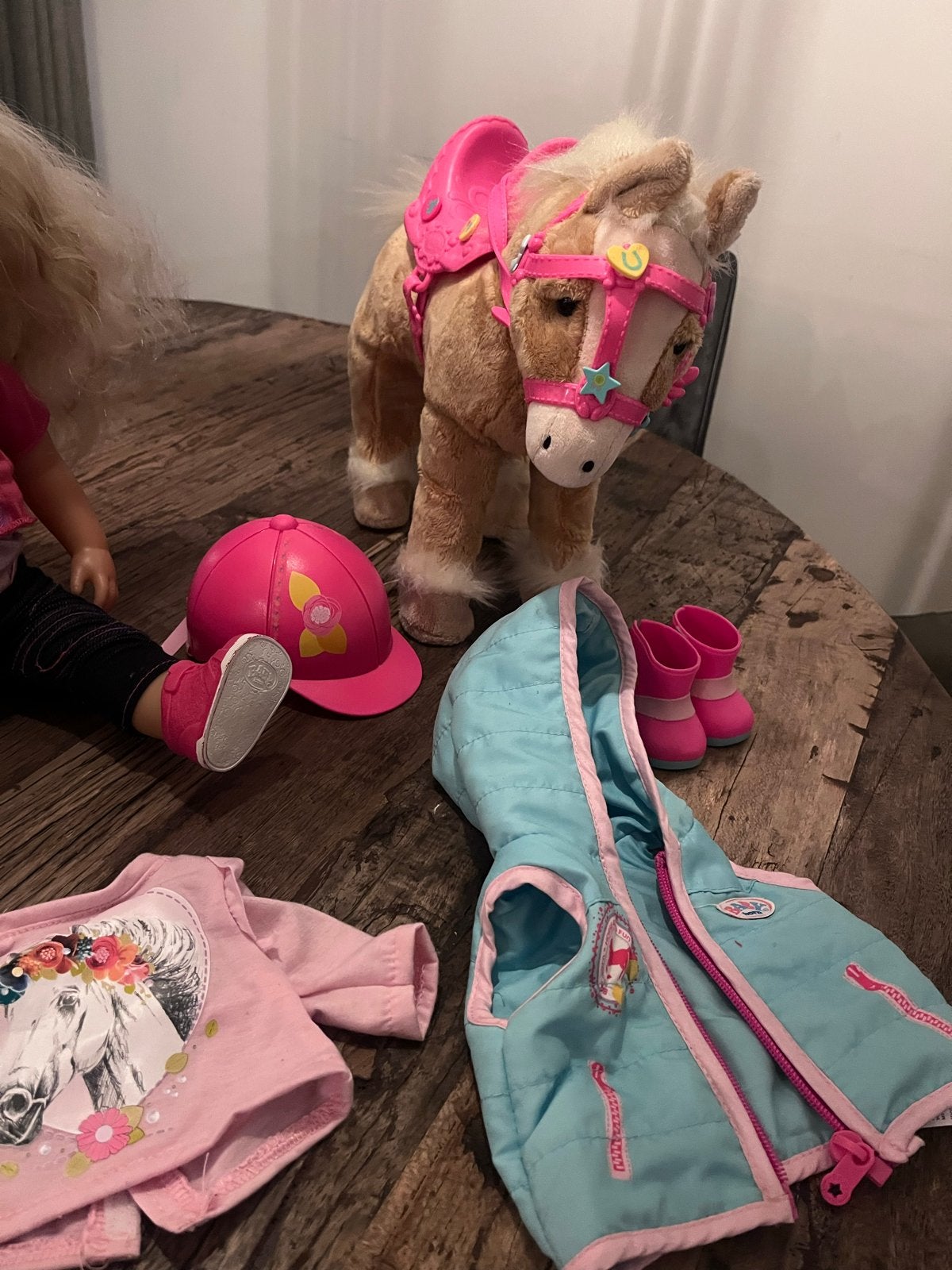 Babyborn paard met rijkleding - Zo goed als nieuw!, Ophalen of Verzenden, Zo goed als nieuw, Overige typen
