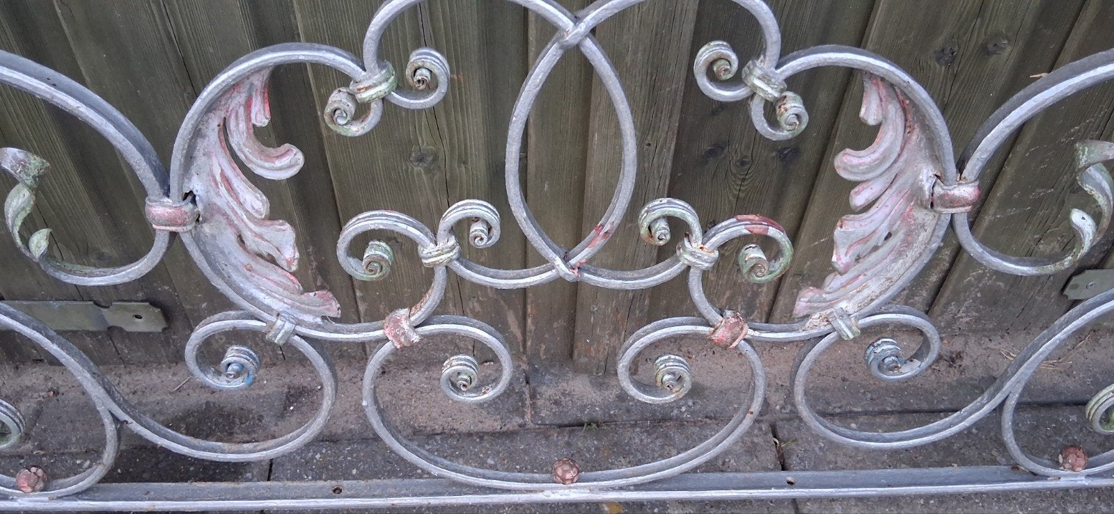 Decoratief smeedijzeren hekwerk - sierlijk design, Ophalen