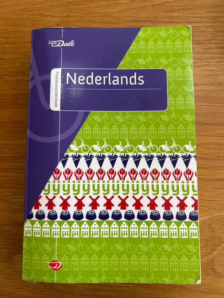 Van Dale pocketwoordenboek Nederlands 5e editie, Ophalen of Verzenden, Gelezen, Van Dale, Nederlands