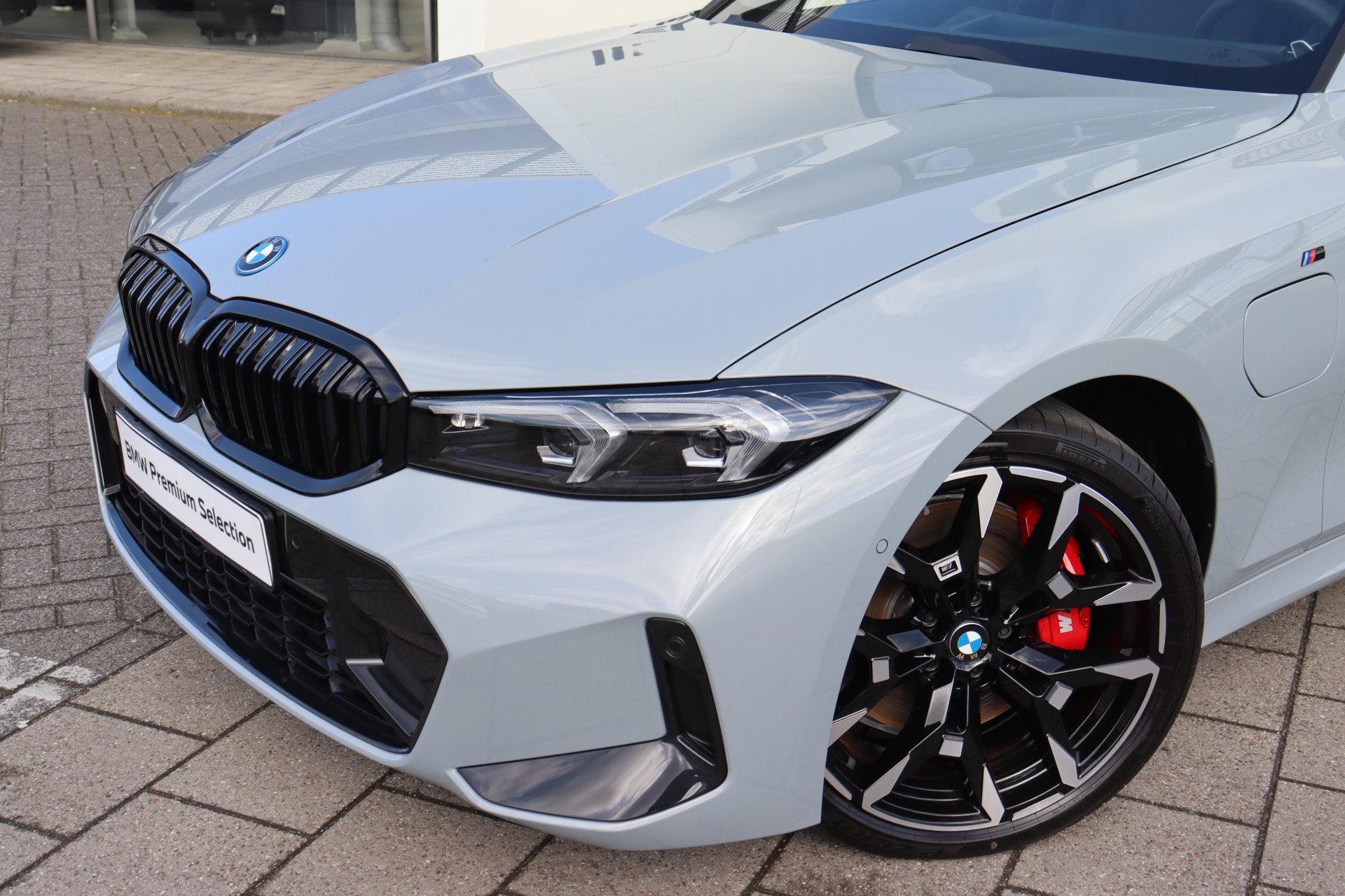 BMW 3 Serie 330e M Sport Automaat / Trekhaak / Schuif-kantel, Achterwielaandrijving, 4 cilinders, Met garantie (alle), Bedrijf