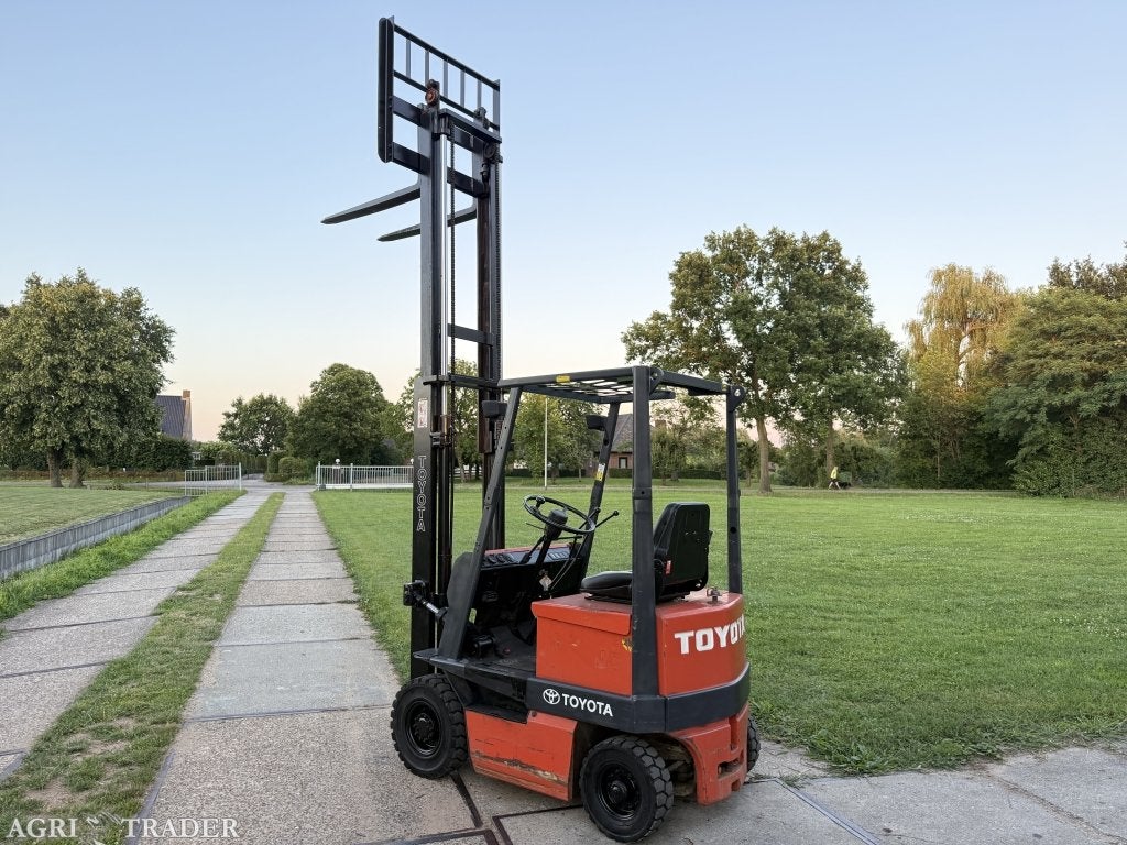 Toyota 1000KG elektrische heftruck - nieuw accupakket !, Info@vanbeurdenheftrucks.nl, Heftruck, Ophalen of Verzenden, Toyota
