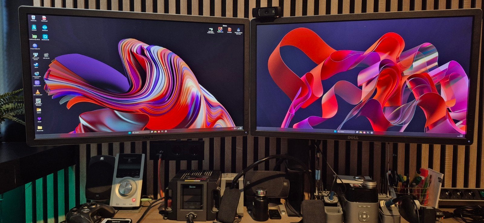 2x Dell P2715Q 4K monitoren met Dell MDA17 monitorarm, Computers en Software, Monitoren, Ophalen, Gebruikt, IPS, Ultra HD (4K)