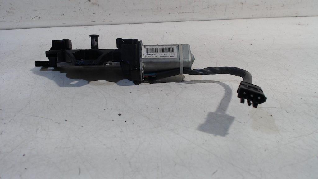 Ruitenwissermotor achter BMW 7 serie, Onderdelen@venauto.nl, Van der Ven Autorecycling B.V., Gebruikt, Ettenseweg 76, 4706 PB Roosendaal, The Netherlands