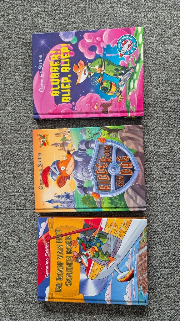 Geronimo Stilton boeken - Deel 71, 73, 77, Boeken, Ophalen of Verzenden, Gelezen, Geronimo Stilton, Fictie