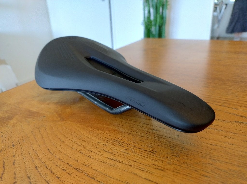 Fizik Vento Argo X3 wielren zadel (140 mm), Ophalen of Verzenden, Zo goed als nieuw, Zadel, Fizik