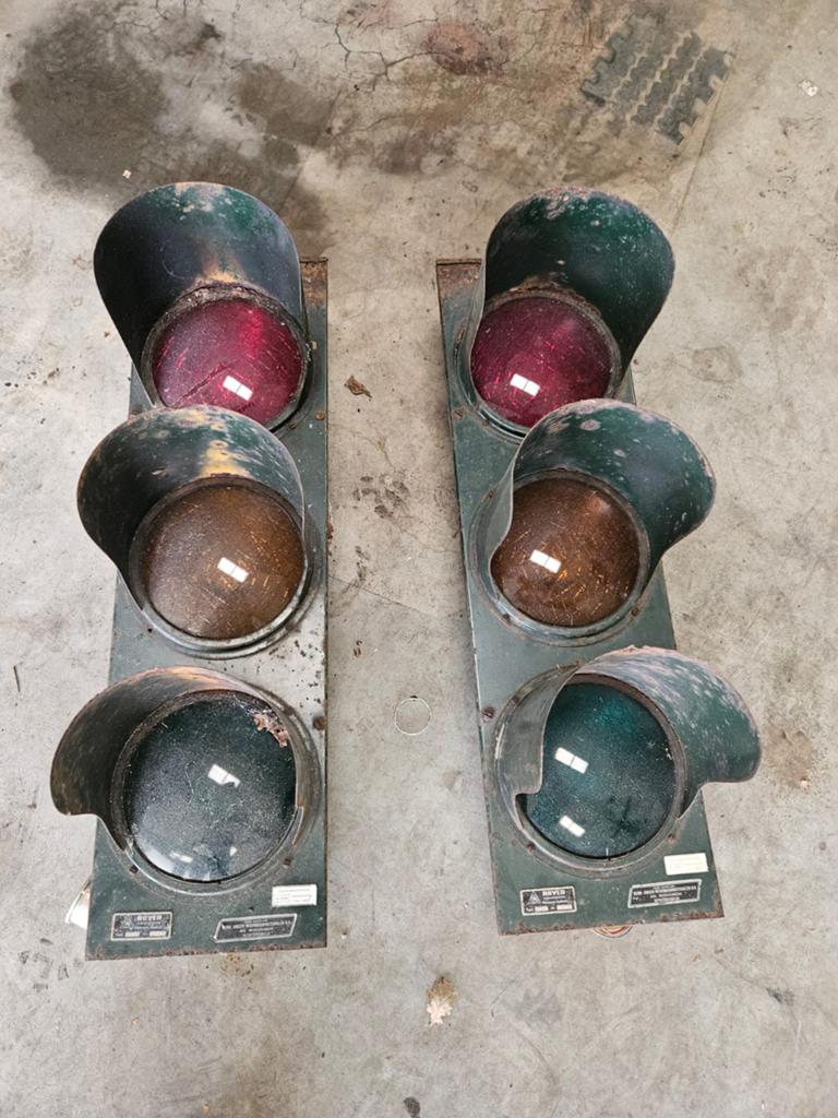 Set van 2 Vintage Stoplichten / Verkeerslichten– Industrieel, Antiek en Kunst, Ophalen of Verzenden