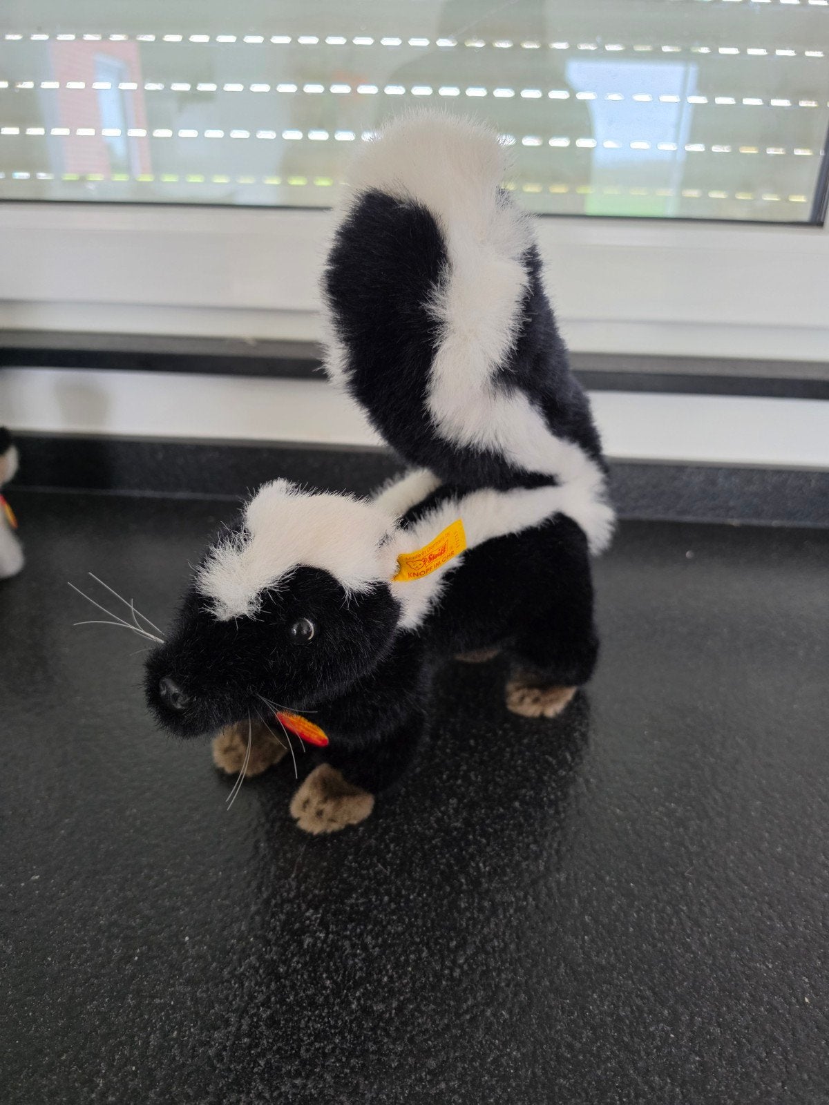 steiff knopf im ohr. Stinkdier, Verzamelen, Ophalen of Verzenden, Zo goed als nieuw