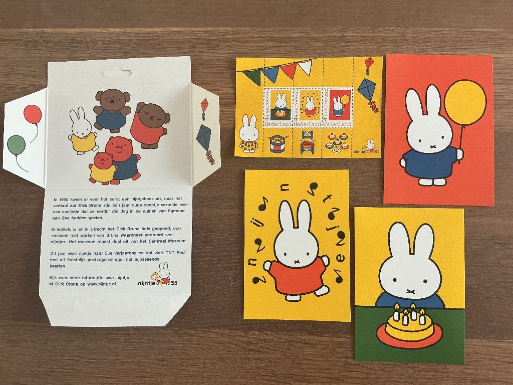 Nijntje postzegels en kaarten in mapje, Ophalen of Verzenden, Postfris