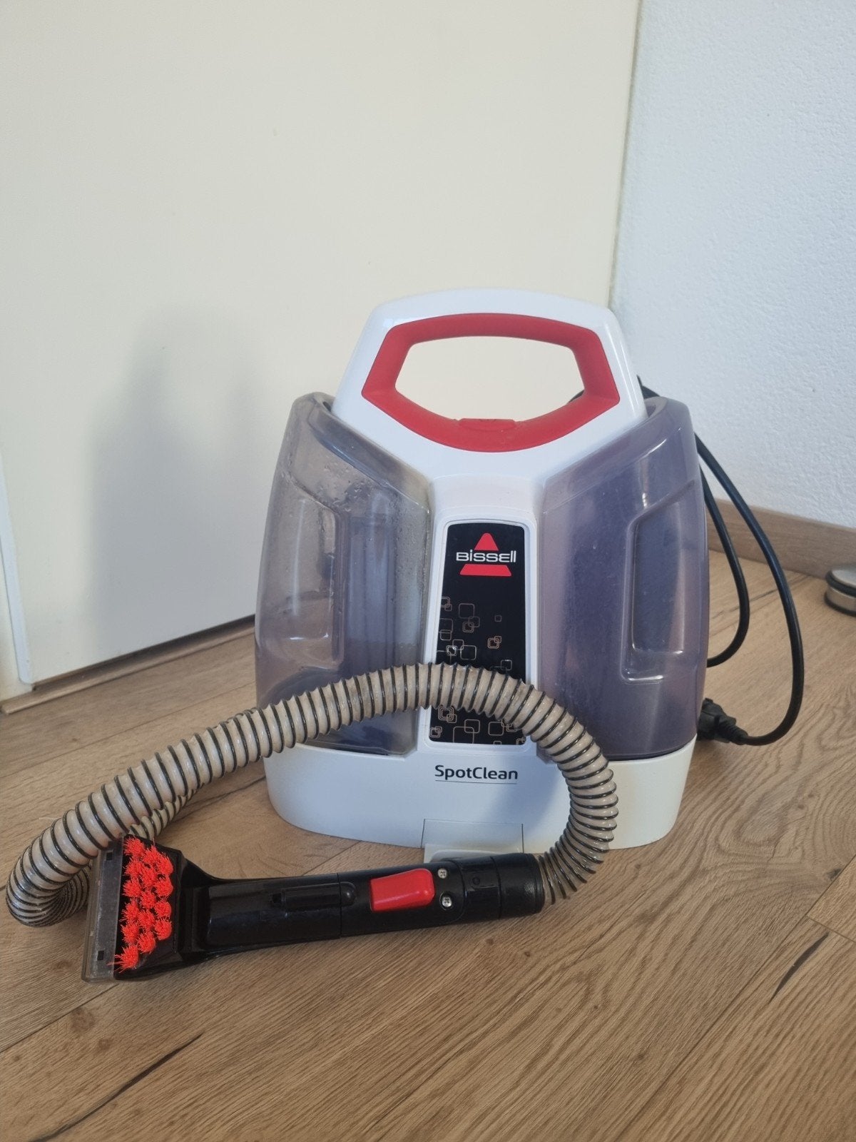 Bissell SpotClean Vlekkenreiniger - Draagbare Tapijtreiniger, Combi-reiniger, Overige merken, Ophalen of Verzenden, Zo goed als nieuw
