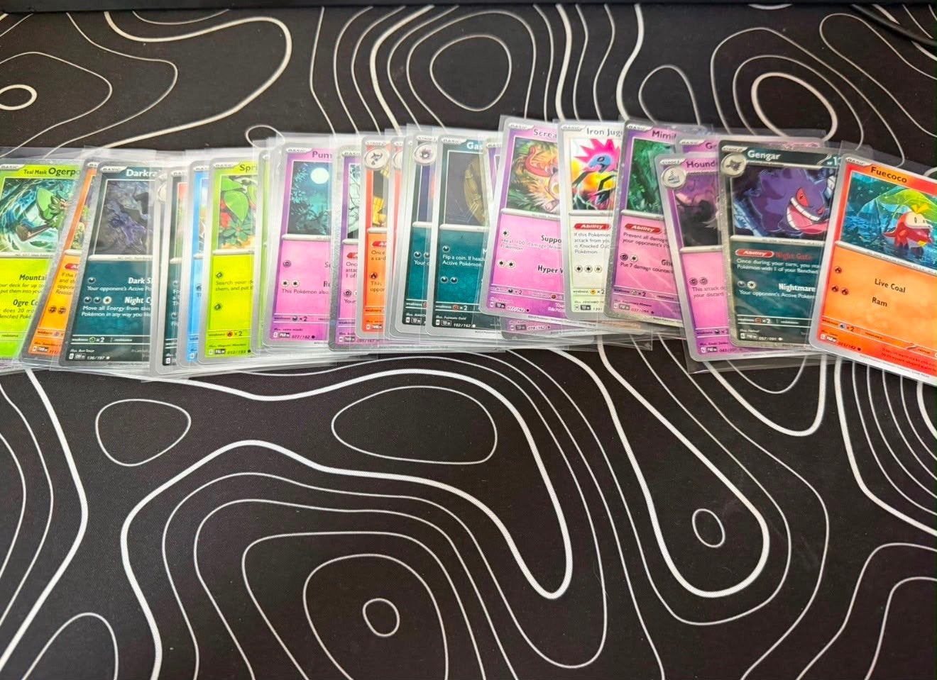 Pokémon Trick Or Trade 2024 Complete Set in Hoesjes, Ophalen of Verzenden, Zo goed als nieuw, Meerdere kaarten