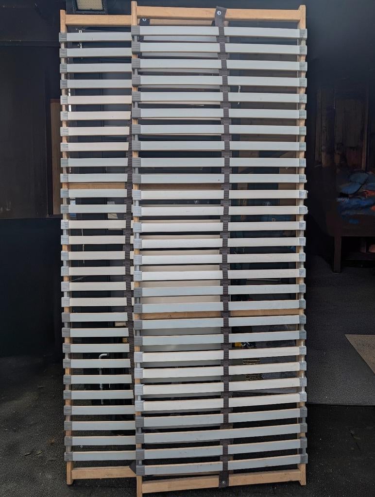 2x IKEA lattenbodems 200x70 cm - Zo goed als nieuw, Huis en Inrichting, Slaapkamer | Matrassen en Bedbodems, Ophalen of Verzenden