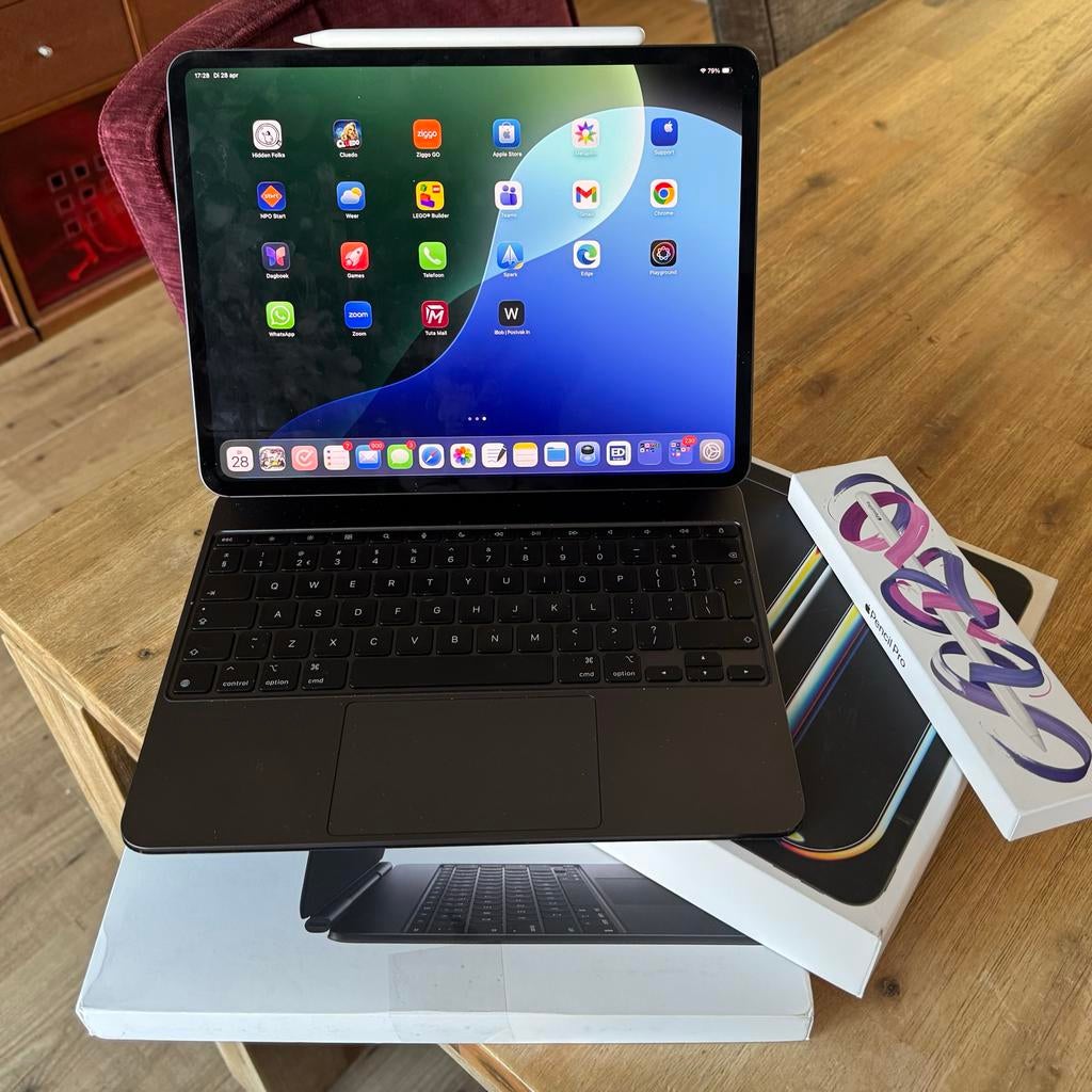Apple iPad Pro | 13” | M4 | Magic Keyboard | Pencil Pro, Computers en Software, Apple iPads, Ophalen, 13 inch of meer, Zo goed als nieuw