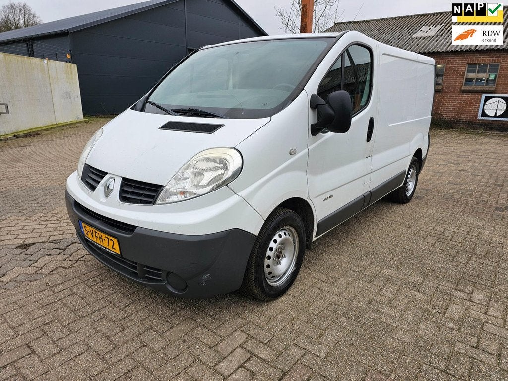 Renault Trafic 2.5 dCi T27 L1H1,Apk,Nap,Trekhaak,Airco, Auto's, Voorwielaandrijving, Stof, Gebruikt, 4 cilinders