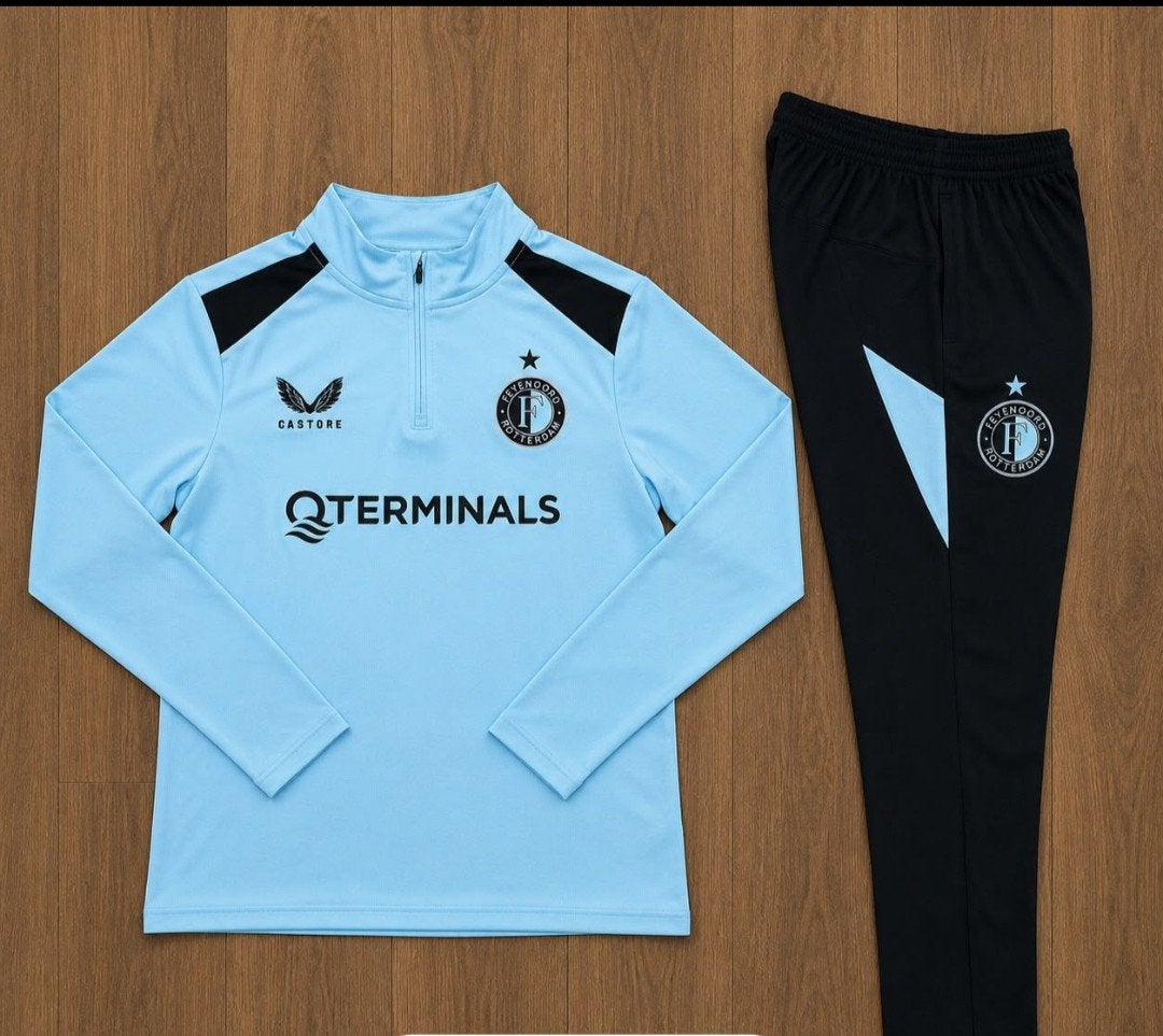Feyenoord trainingspak - Nieuw - Diverse kleuren en maten, Nieuw, Overige maten, Voetbal, Meerkleurig