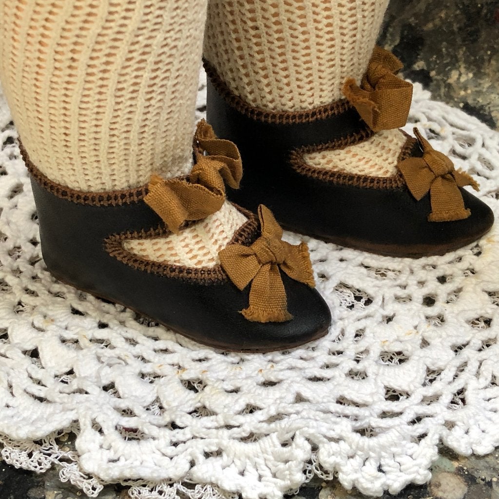 Poppenschoenen schoenen voor Jumeau pop nr. 9, Verzamelen, Poppen, Petrabochove@icloud.com, Harderwijkstraat 45 2573ZB Den Haag