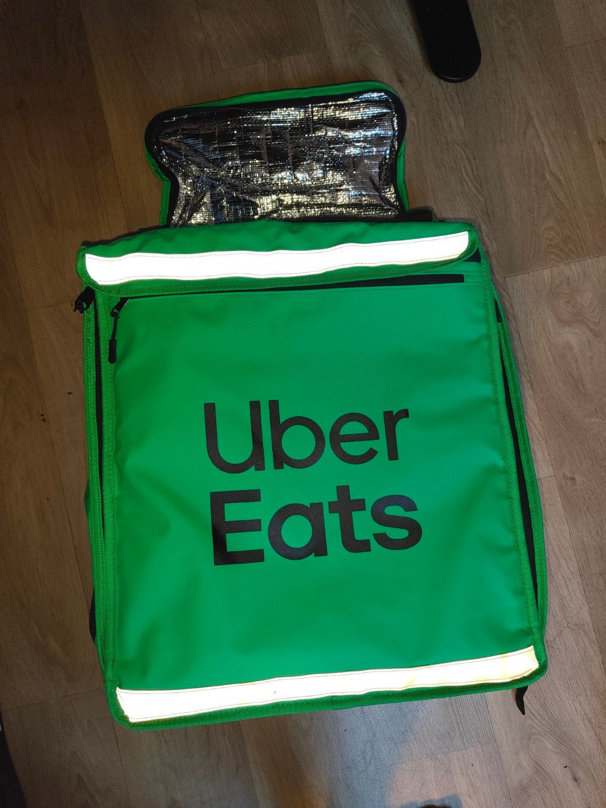 Uber Eats bezorgtas - Zo goed als nieuw, 40 cm of meer, Ophalen of Verzenden, Zo goed als nieuw, Waterdicht
