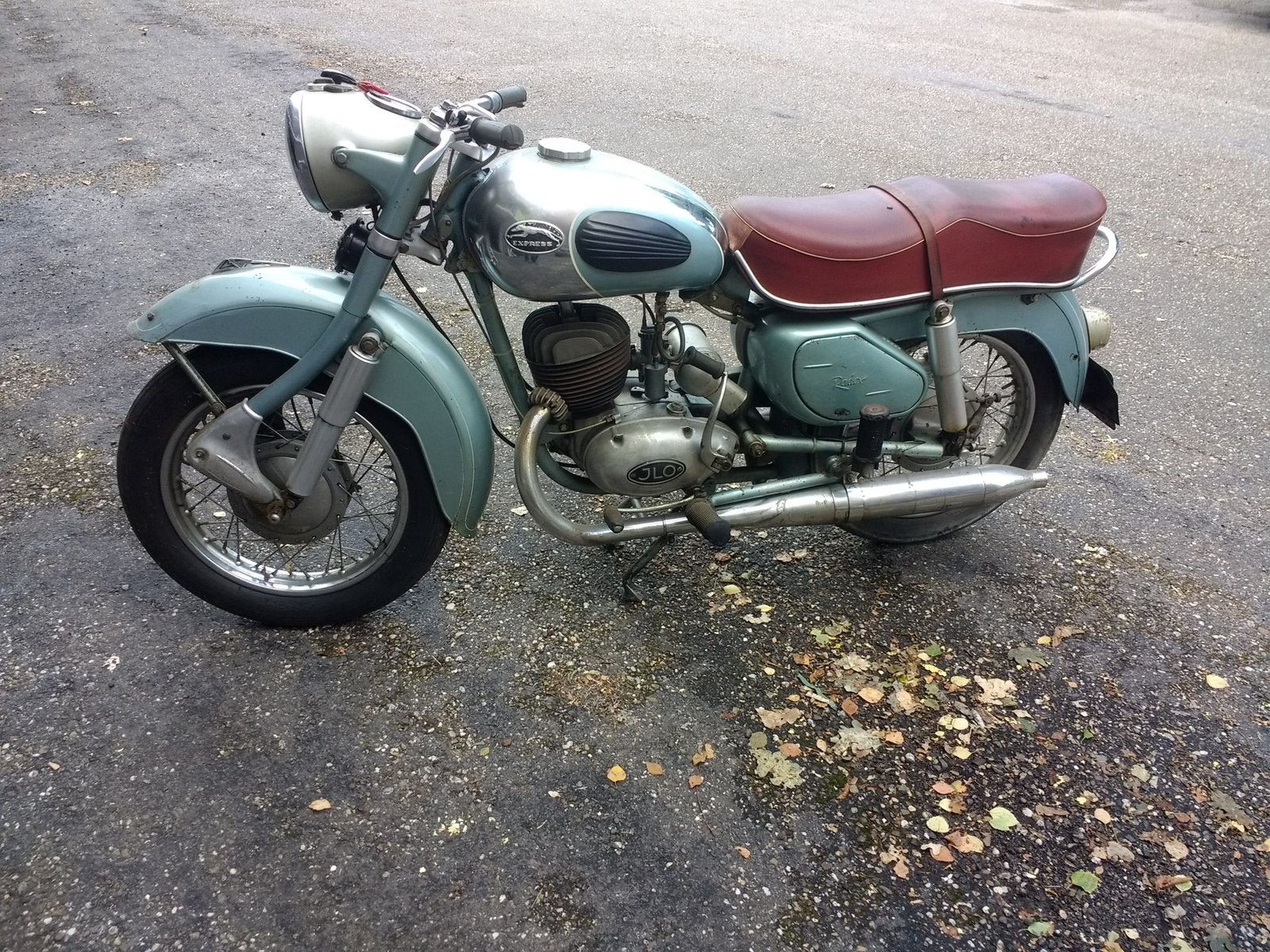 Te koop  oldtimer motoren merk Radex en DKW