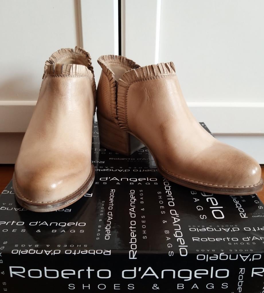 Roberto d'Angelo nieuwe beige leren enkellaarsjes, maat 33, Kleding | Dames, Schoenen, Beige, Lage of Enkellaarzen, Nieuw, Ophalen of Verzenden