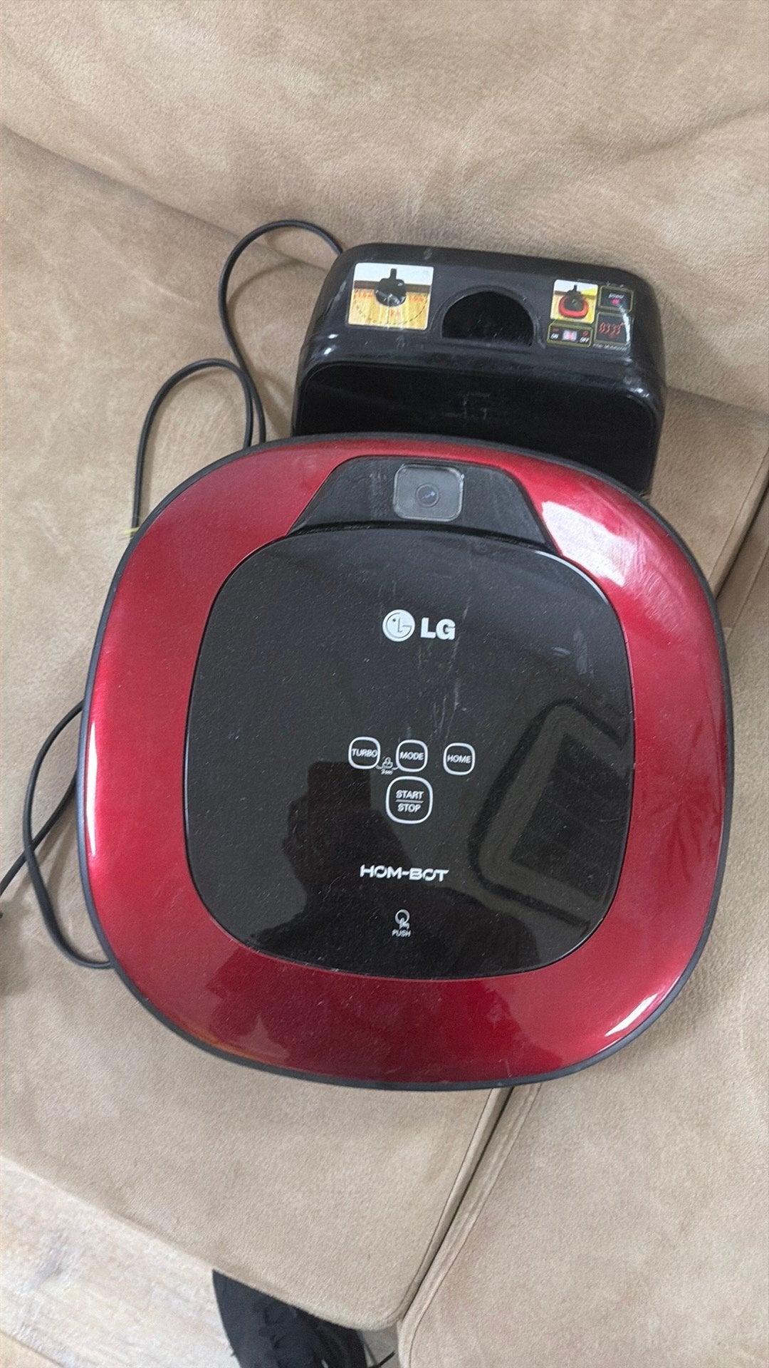LG VHOMBOT3 robotstofzuiger, Witgoed en Apparatuur, Overige merken, Gebruikt, Robotstofzuiger, Oplaadstation