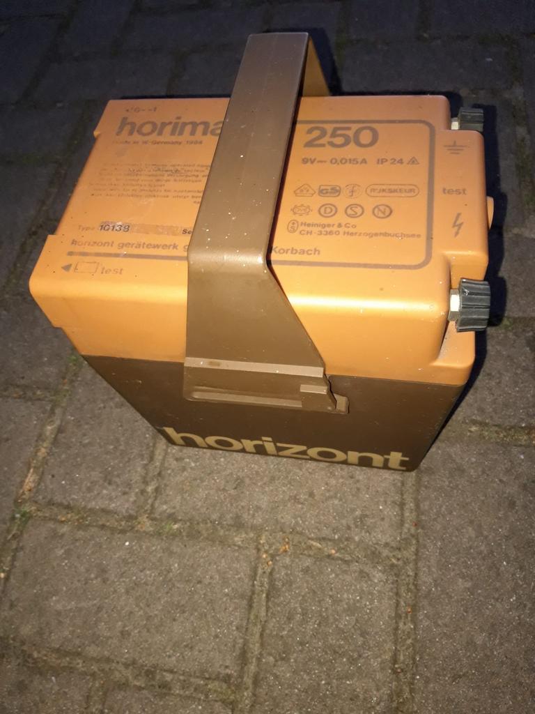 Stroomklok op batterij, Ophalen of Verzenden, Gebruikt