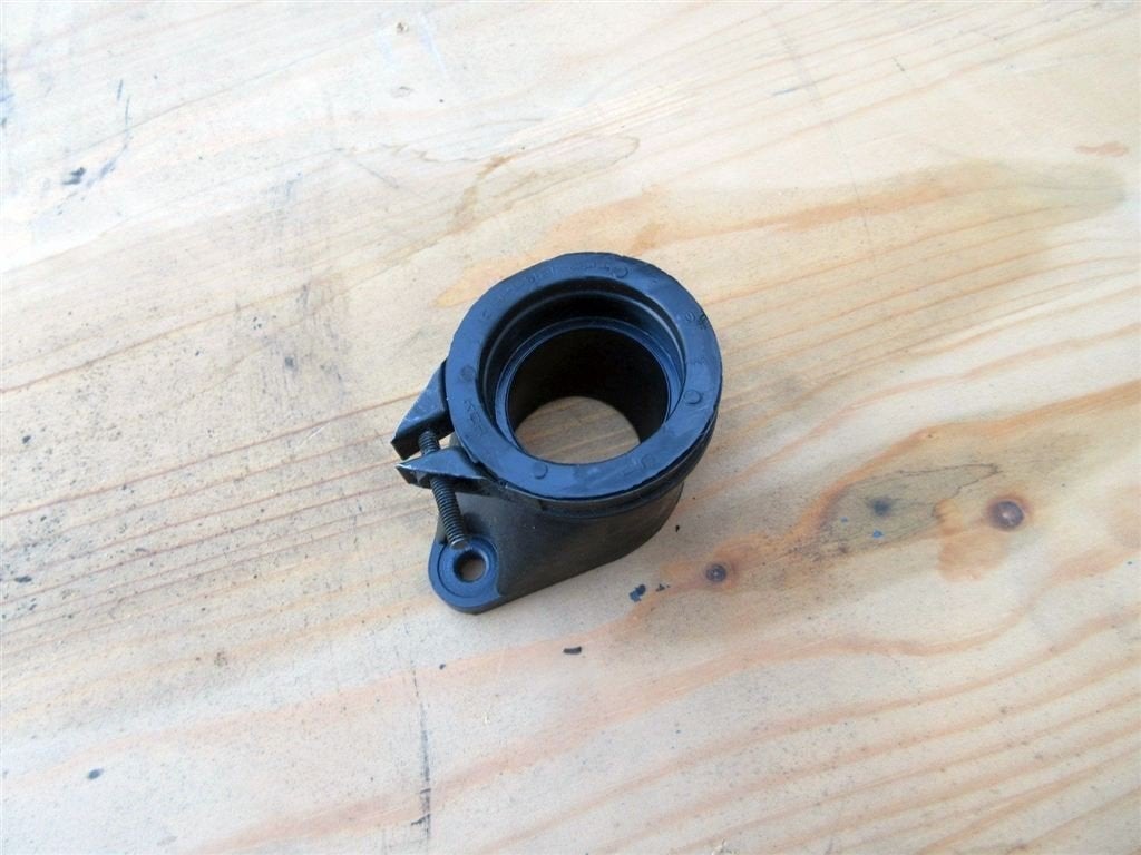 Suzuki GSX600 inlaat rubber GSX 600 inlaatrubber inlaat kelk, Motoren, Ophalen of Verzenden