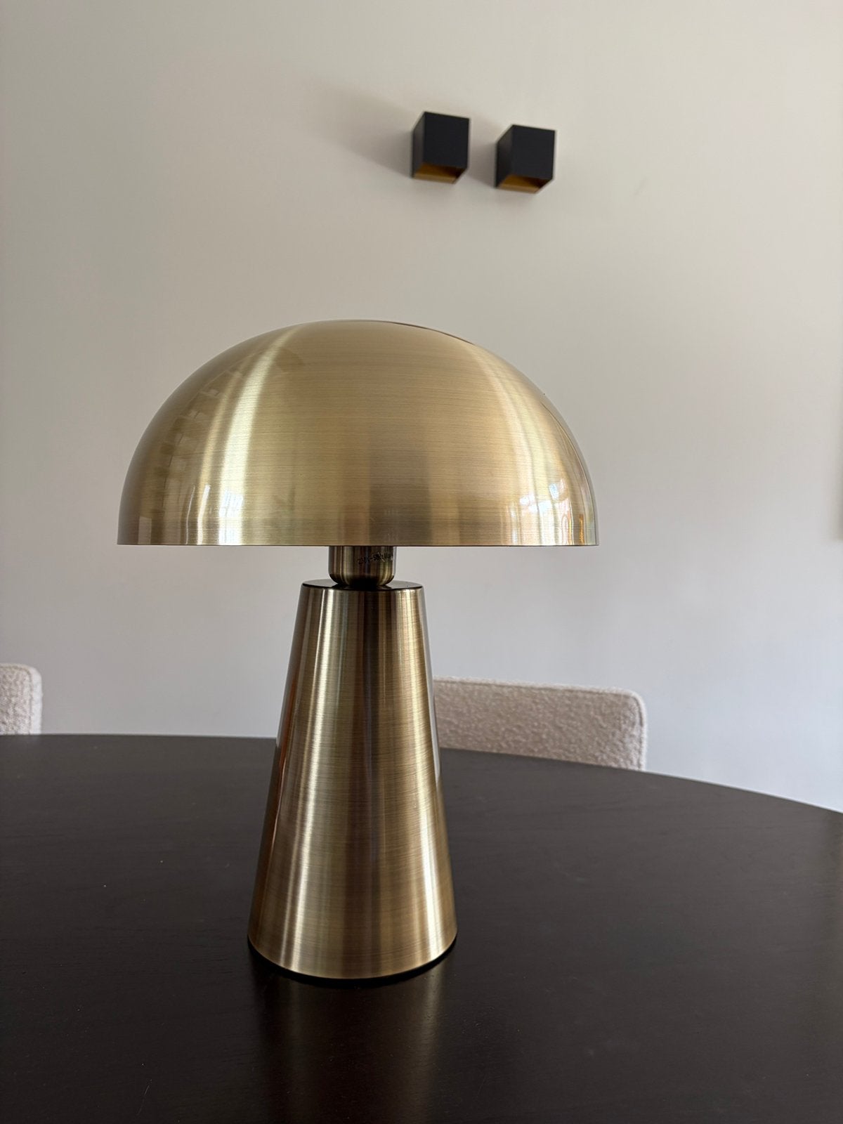 Gouden ‘brass finish’ tafellamp met ronde kap Atollo model, Huis en Inrichting, Lampen | Tafellampen, Ophalen, Nieuw