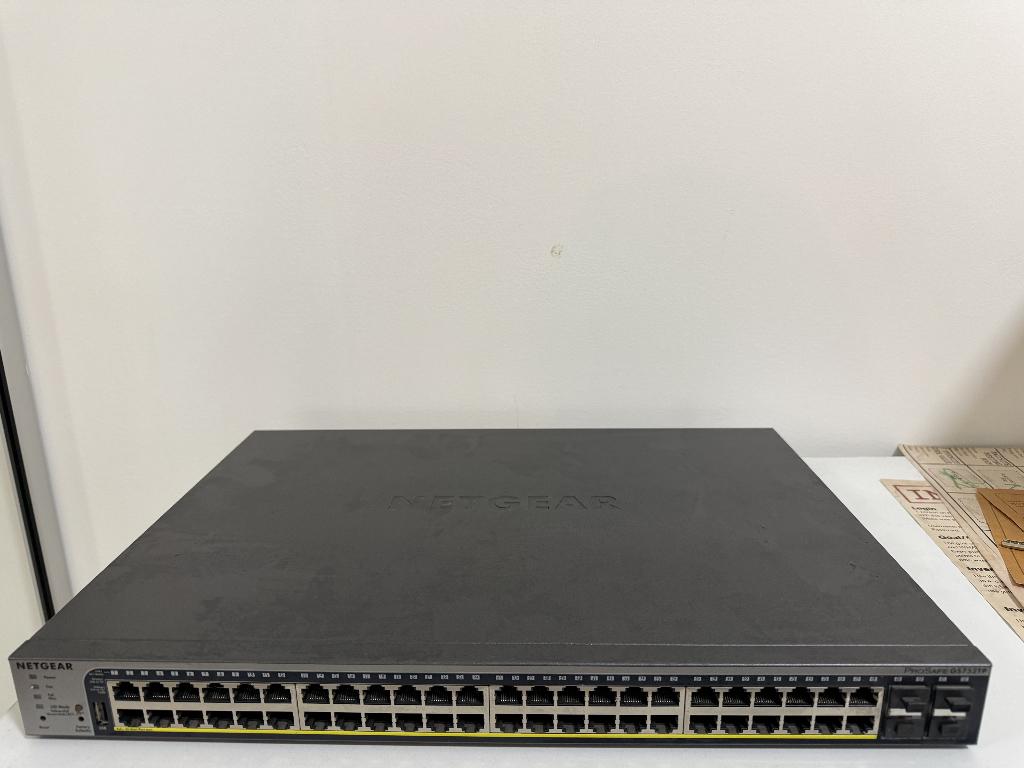 Netgear 48port Gigabit PoE SmartManaged Pro Switch GS752TPv2, Ophalen of Verzenden, Zo goed als nieuw