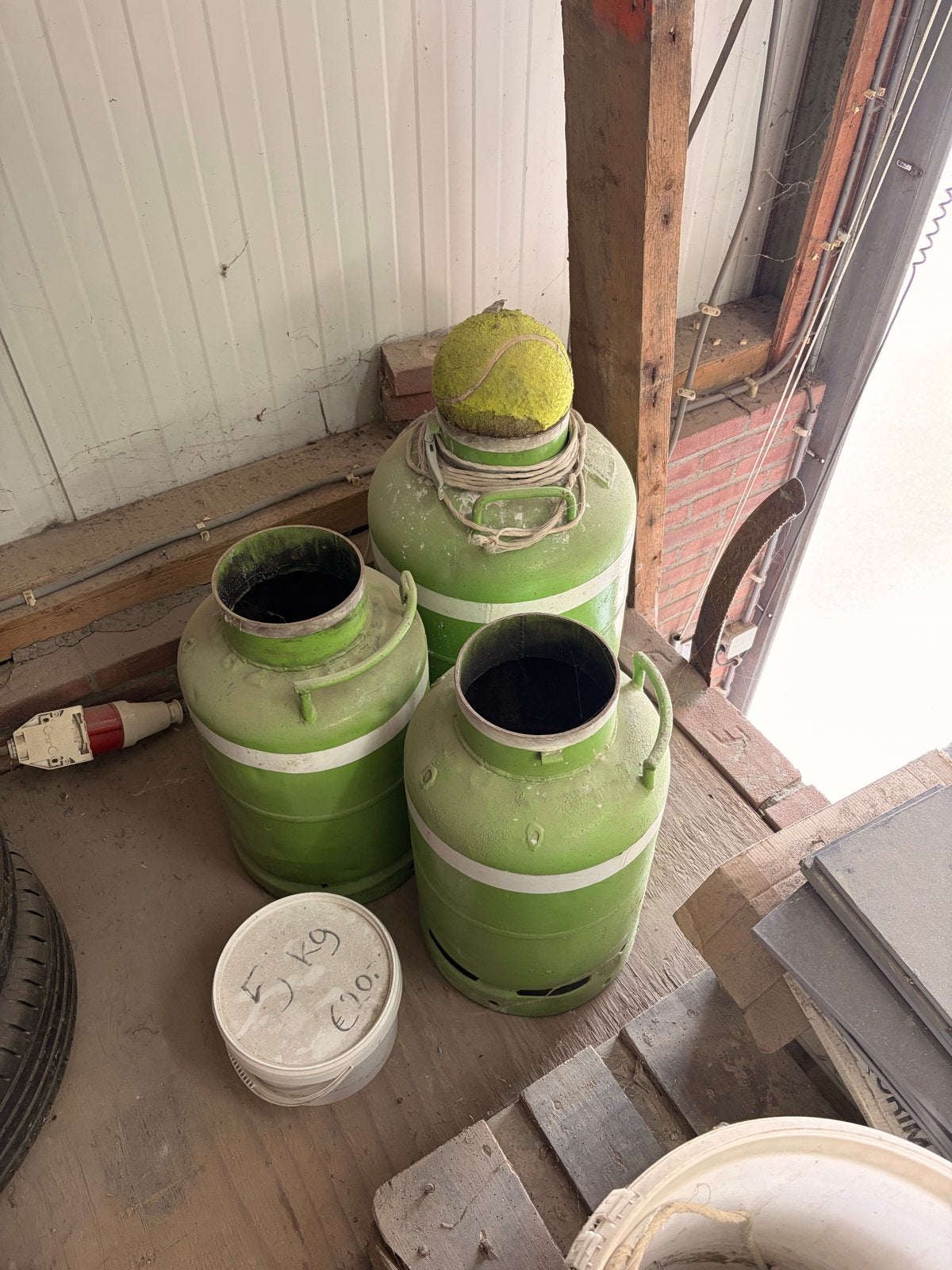 3 Carbid bussen 2x30L 1x 50L, Ophalen, Gebruikt