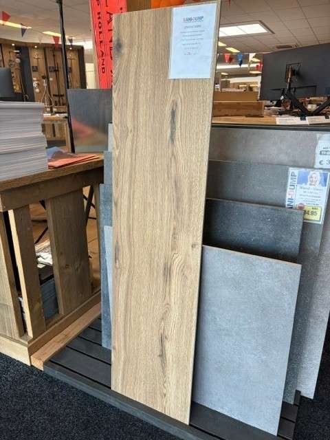 Vloertegel houtlook 30x120cm van €71,39 voor maar €39 p/m²!!, Doe-het-zelf en Verbouw, Ophalen, 60 cm of meer, Keramiek, Nieuw