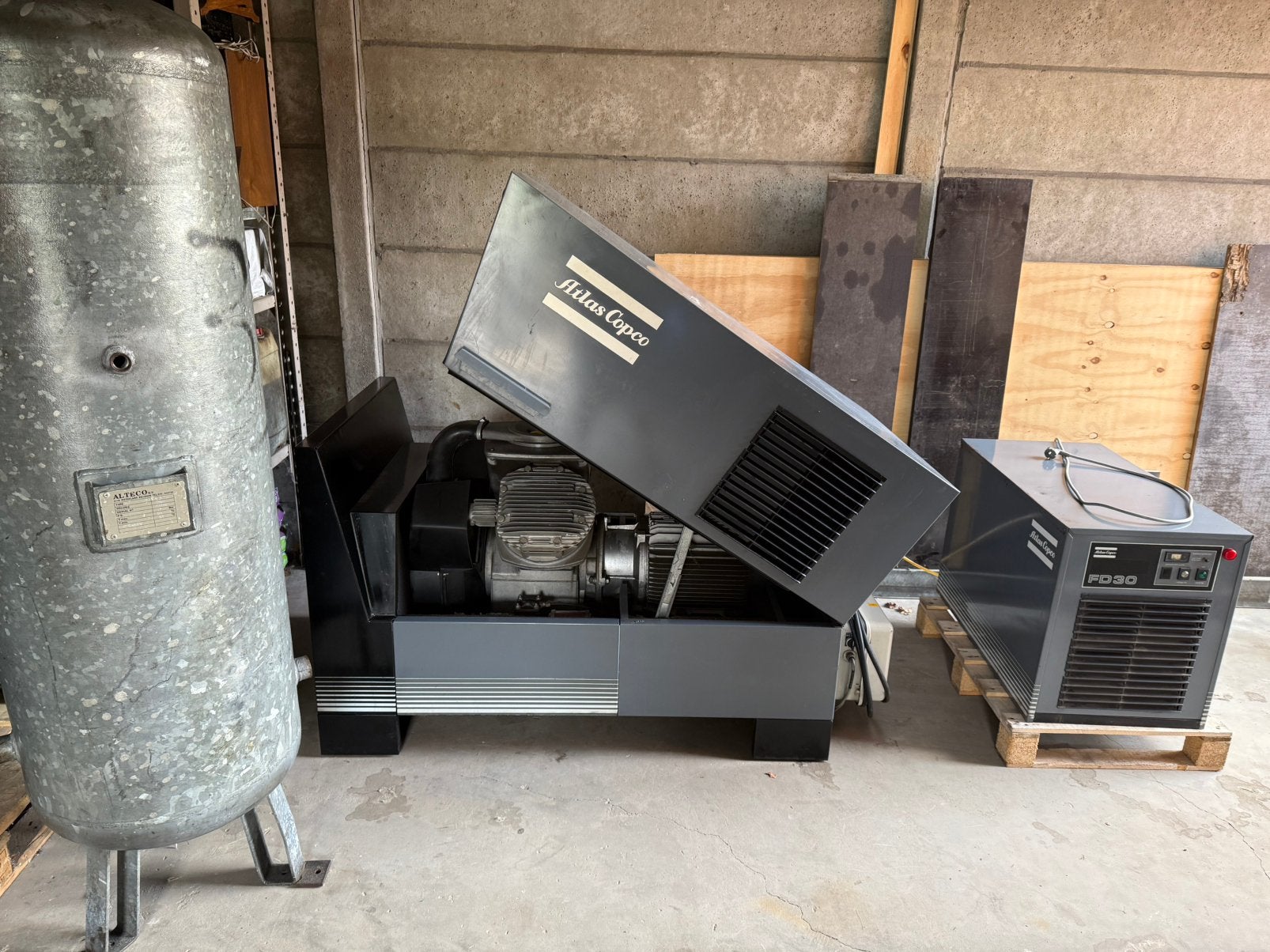 Atlas copco Le11 droger+290 liter tank galva, Doe-het-zelf en Verbouw, Compressors, Ophalen, 800 liter/min of meer, Zo goed als nieuw