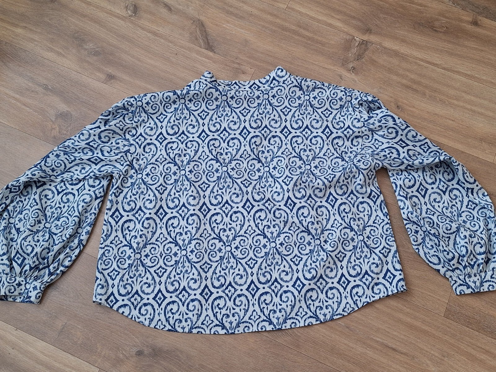Blouse lange mouw blauw-wit Fashion Tiger M-L, Maat 38/40 (M), Fashion Tiger, Blauw, Ophalen of Verzenden