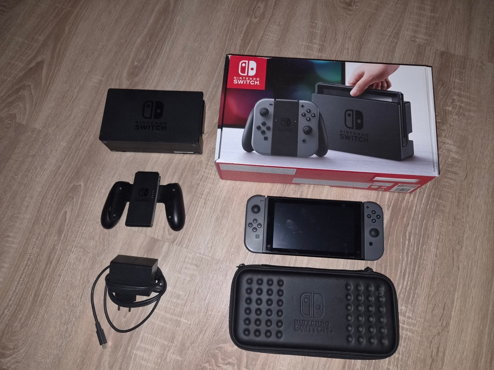 Nintendo Switch V1 (unpatched, lees beschrijving), Spelcomputers en Games, Ophalen of Verzenden, Zo goed als nieuw, Met 2 controllers