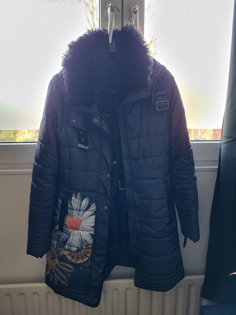 Desigual jas, Kleding | Dames, Ophalen of Verzenden, Zo goed als nieuw, Maat 38/40 (M), Zwart