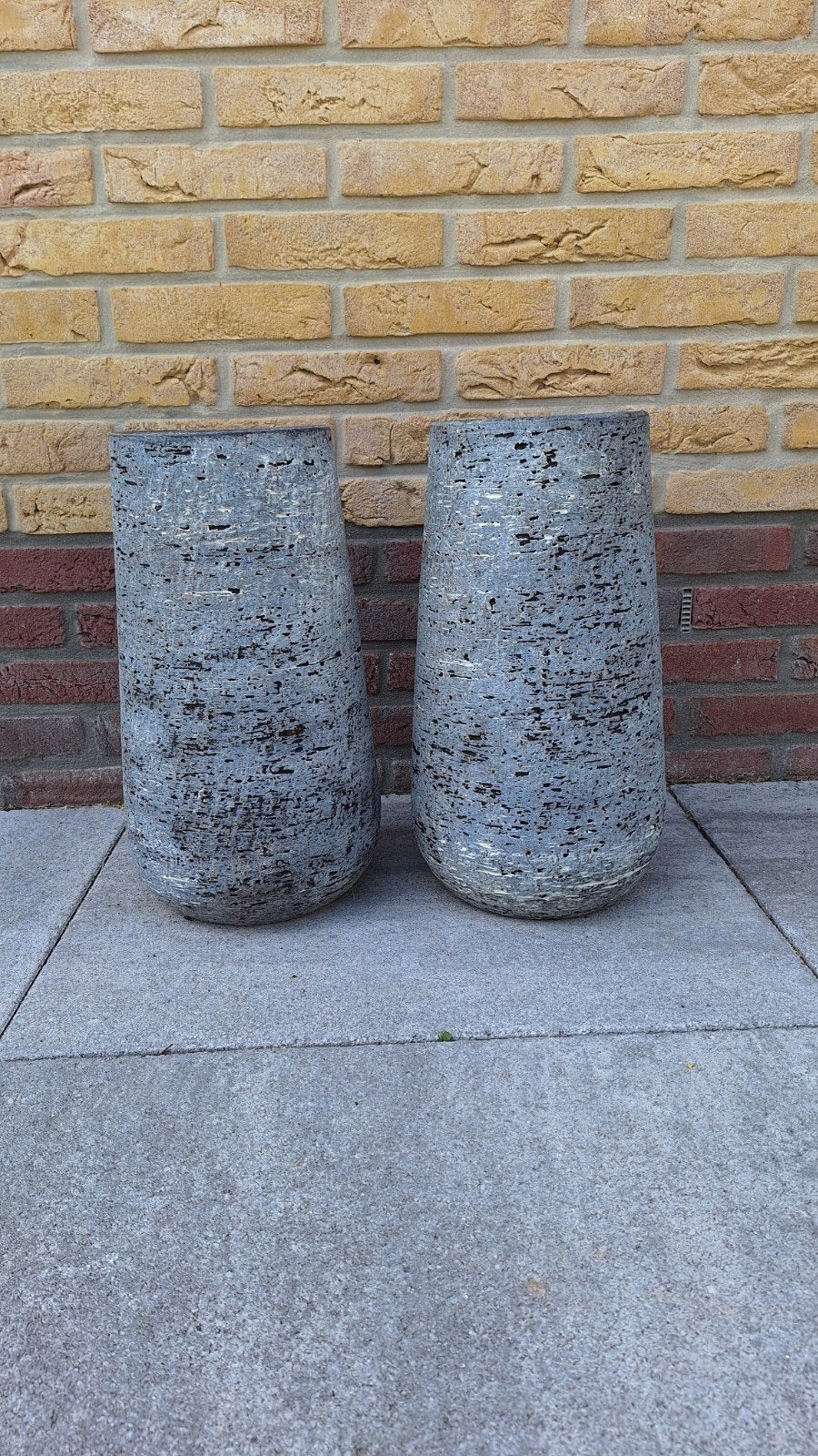 2 Grote Grijze Gemêleerde Stenen Potten - 40cm Hoog, Ophalen, Met patroon/structuur, Zo goed als nieuw, Grijs