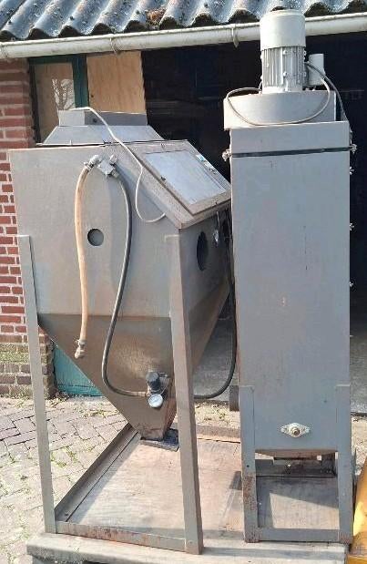 Professionele Econoline straalcabine met afzuiging, Ophalen, Gebruikt