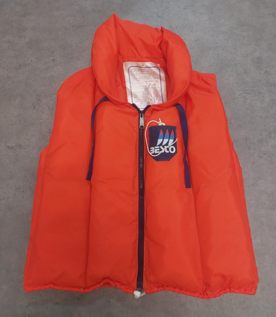 Besto zwemvest / lifejacket maat L (meer dan 80kg), Watersport en Boten, Ophalen of Verzenden, Gebruikt, Overige typen