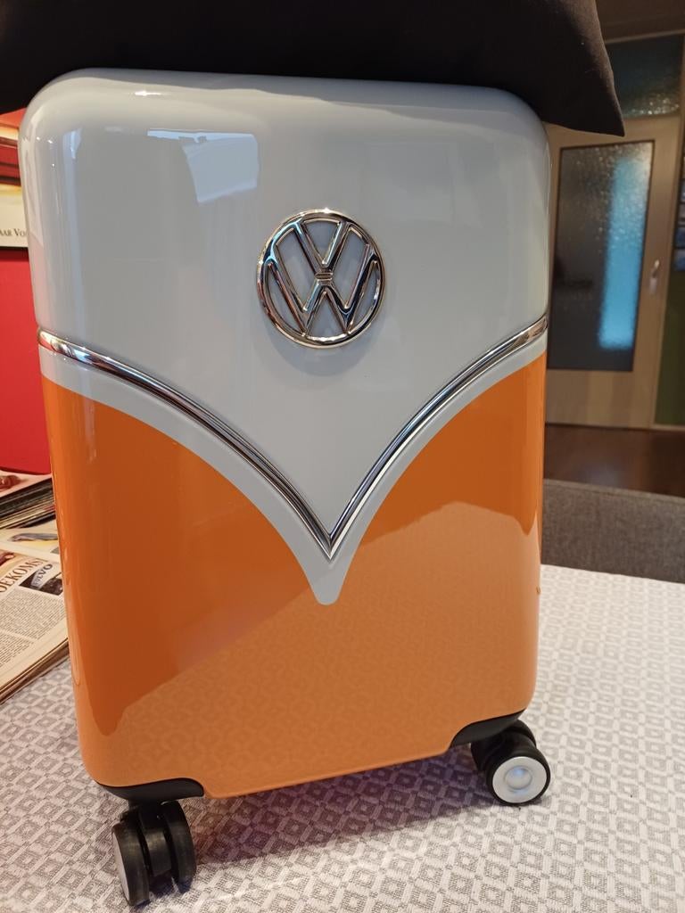 Nieuwe VW reiskoffer + Beetle kussen., Ophalen of Verzenden, Nieuw, Hard kunststof, 70 cm of meer
