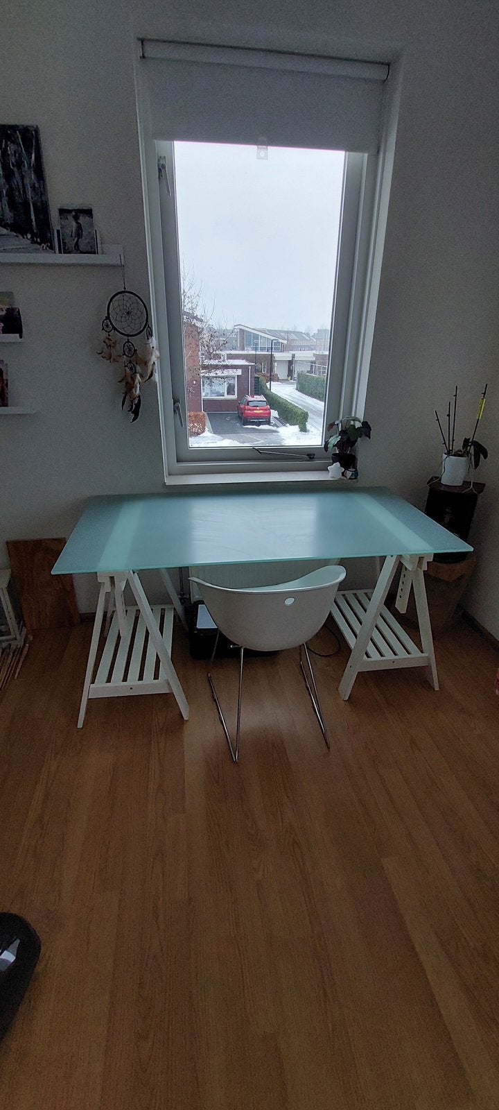 Melkglas bureau met 2 witte schragen, Ophalen, Overige typen, Gebruikt, IKEA