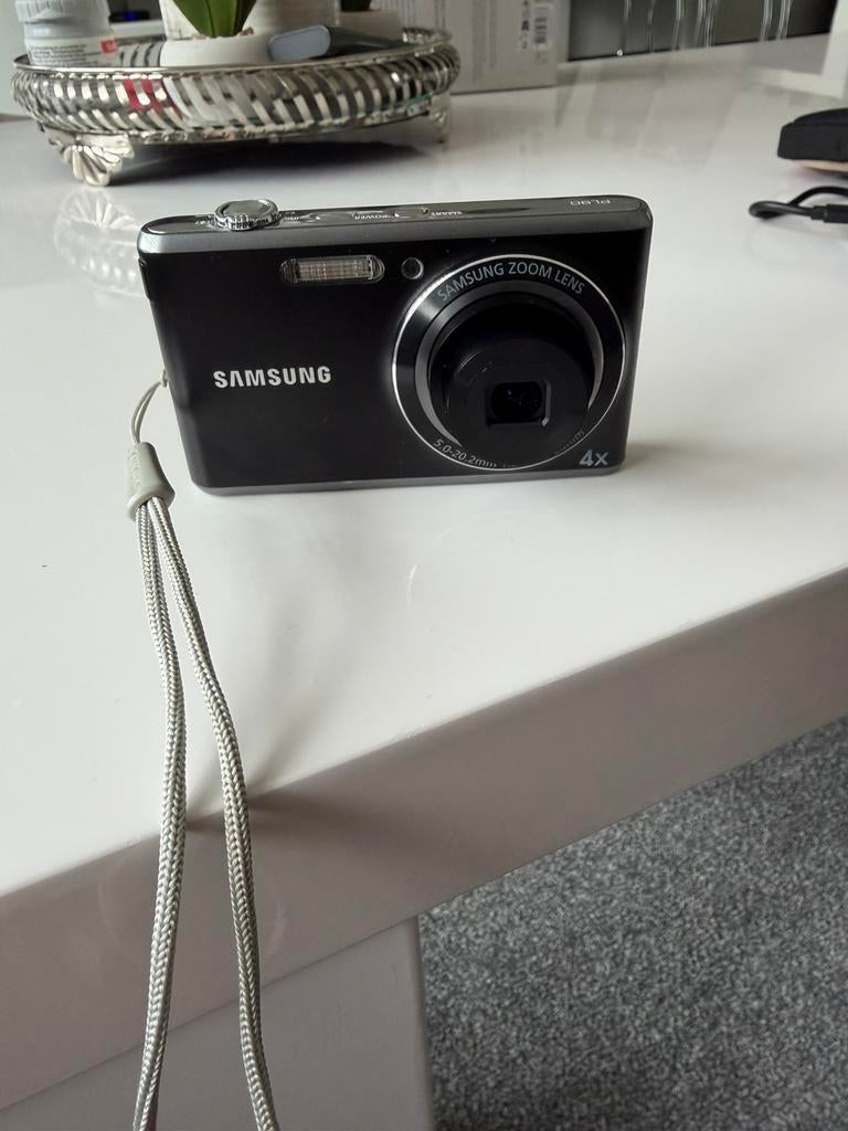 Samsung PL90 camera, Audio, Tv en Foto, Fotocamera's Digitaal, 12 Megapixel, Ophalen of Verzenden, Zo goed als nieuw, 4 t/m 7 keer