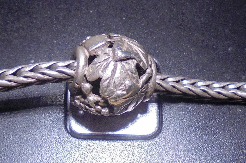 trollbeads zilveren bedel old vine, Sieraden, Tassen en Uiterlijk, Ophalen of Verzenden, Zo goed als nieuw, Trollbeads, 1 bedel