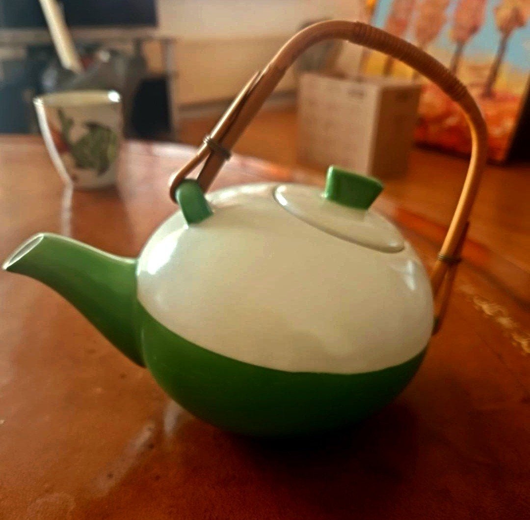 Theepot Vintage Royal Duchess, Antiek en Kunst, Ophalen of Verzenden