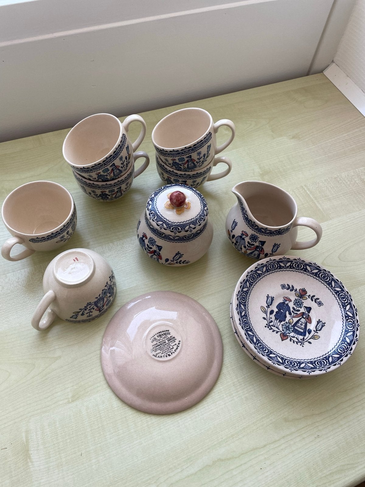 Johnson Bros "Hearts & Flowers" servies (14 delig), Ophalen of Verzenden
